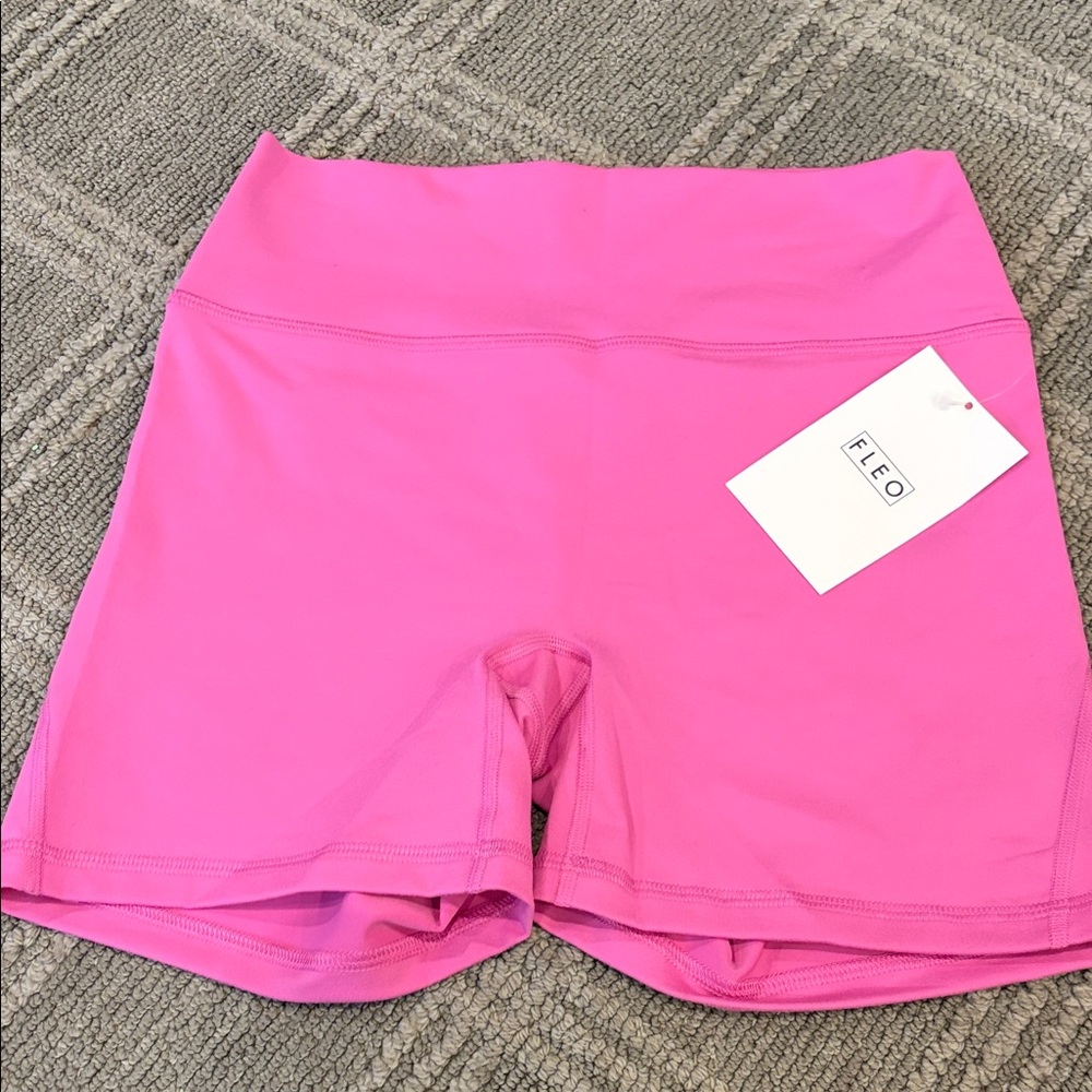Fleo Women's athletic shorts 5”